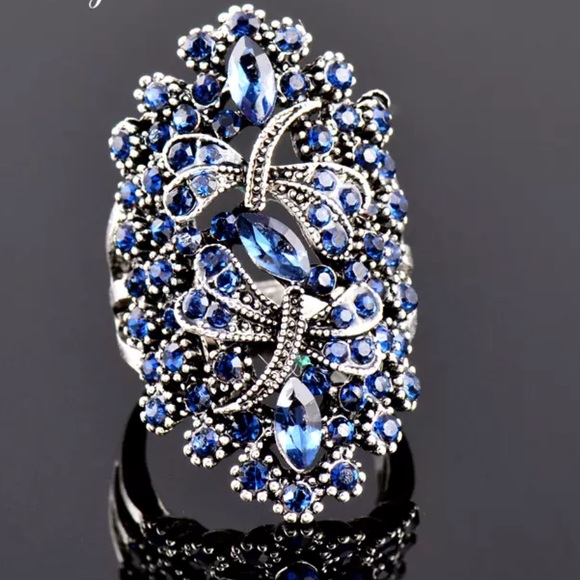 Vintage Big Hollow Blue Rhinestone Dragonfly Ring - Picture 2 of 5